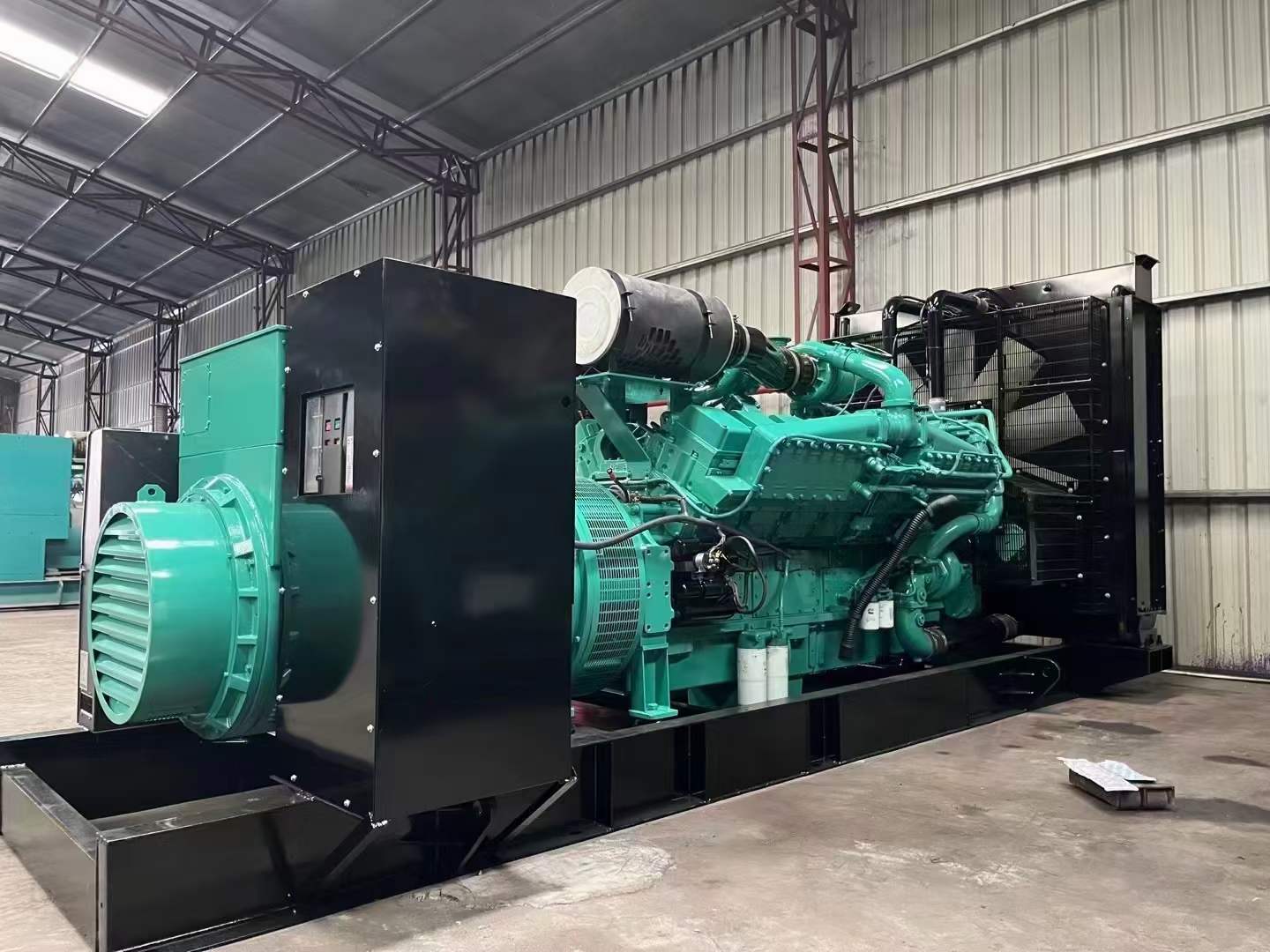 石楼如何降低 800kW 柴油发电机输出电流的波动？